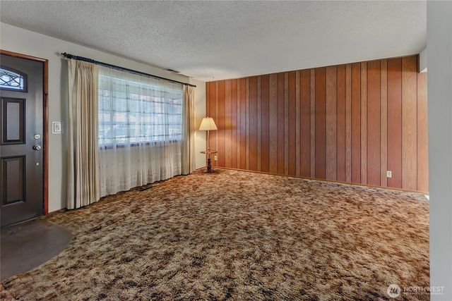 8216 John Dower Rd SW, Lakewood, WA 98499