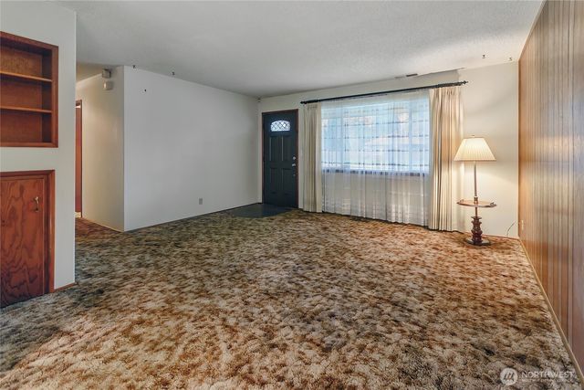 8216 John Dower Rd SW, Lakewood, WA 98499