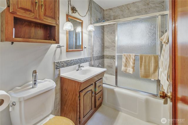 8216 John Dower Rd SW, Lakewood, WA 98499