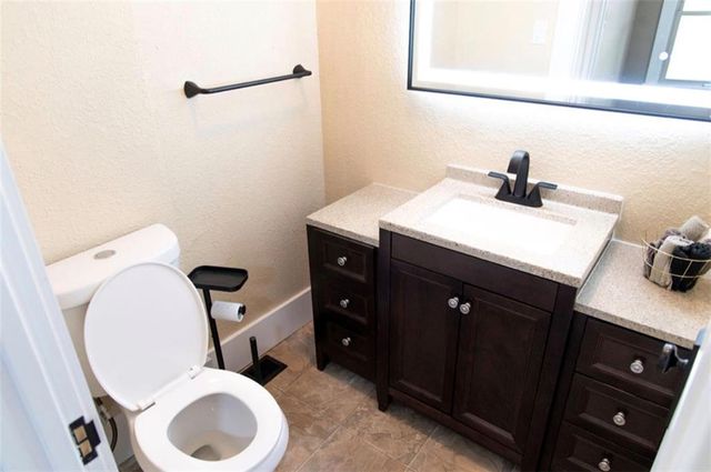 1714 Blackwell Street, St Joseph, MO 64505