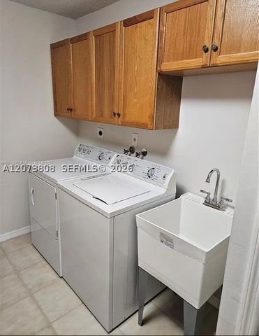 14763 SW 152nd Pl, Miami, FL 33196