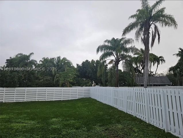 14763 SW 152nd Pl, Miami, FL 33196