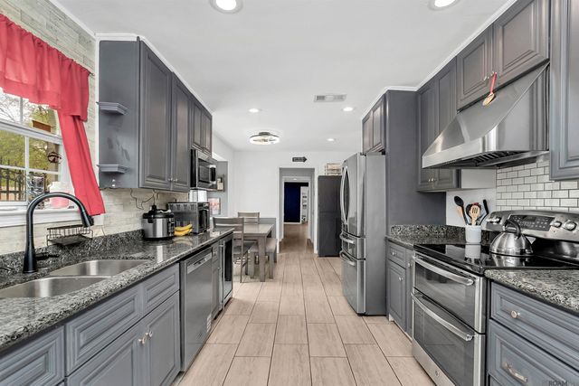 5232 Antioch Blvd, Baton Rouge, LA 70817