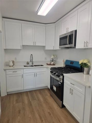739 W 102nd, Los Angeles, CA 90044