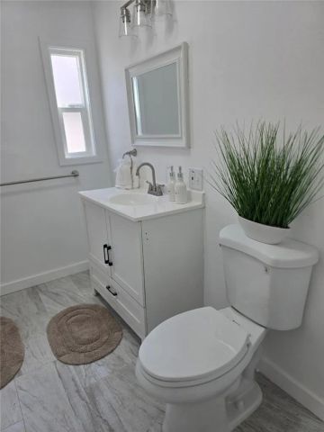 739 W 102nd, Los Angeles, CA 90044