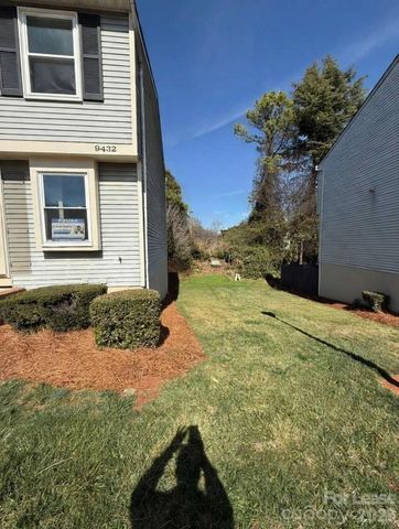 9432 Lexington Circle G, Charlotte, NC 28213