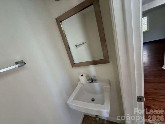 9432 Lexington Circle G, Charlotte, NC 28213