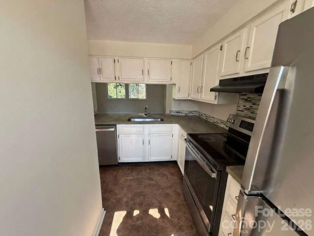 9432 Lexington Circle G, Charlotte, NC 28213