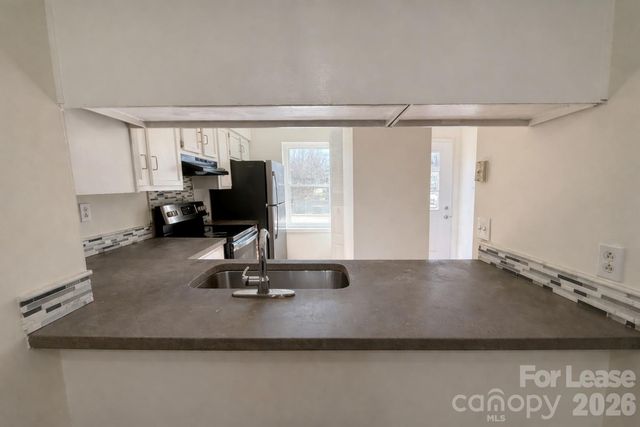 9432 Lexington Circle G, Charlotte, NC 28213