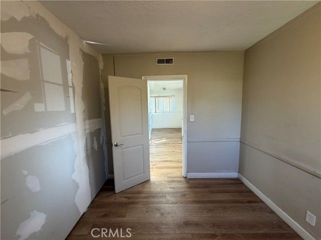 18955 Covello Street, Reseda (los Angeles), CA 91335