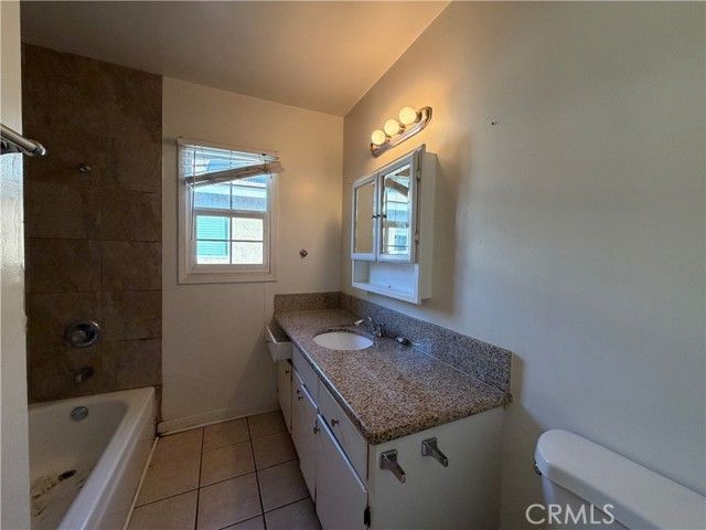 18955 Covello Street, Reseda (los Angeles), CA 91335