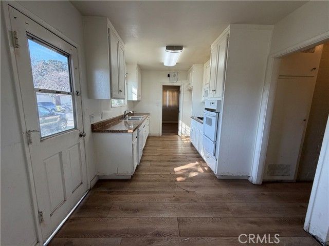 18955 Covello Street, Reseda (los Angeles), CA 91335