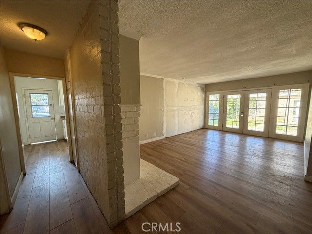 18955 Covello Street, Reseda (los Angeles), CA 91335