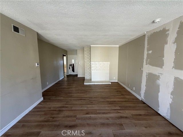 18955 Covello Street, Reseda (los Angeles), CA 91335