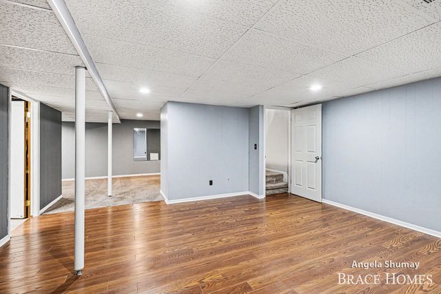 2631 Chatham Woods Drive Se, Cascade Twp, MI 49546