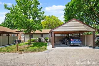 2631 Chatham Woods Drive Se, Cascade Twp, MI 49546