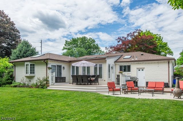 4 Brookhill Pl, Little Falls Twp., NJ 07424