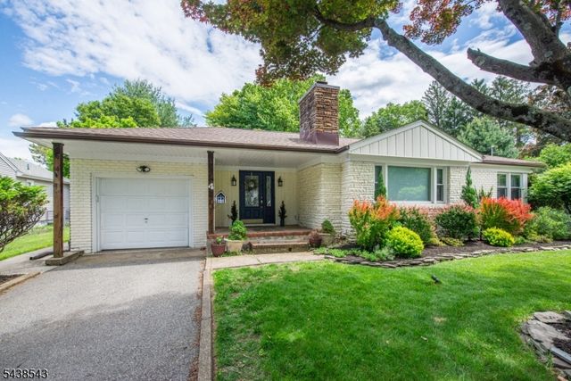 4 Brookhill Pl, Little Falls Twp., NJ 07424