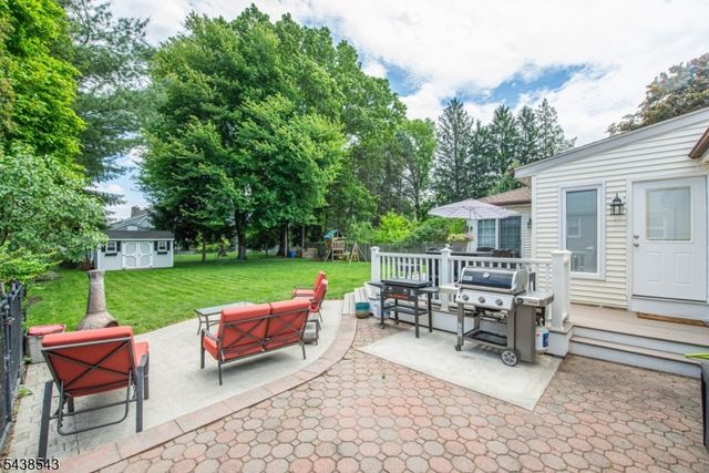 4 Brookhill Pl, Little Falls Twp., NJ 07424