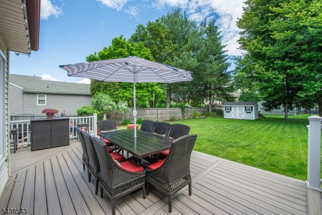 4 Brookhill Pl, Little Falls Twp., NJ 07424