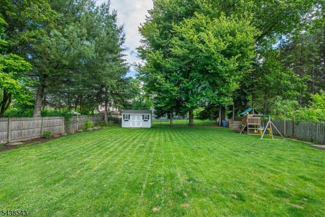 4 Brookhill Pl, Little Falls Twp., NJ 07424
