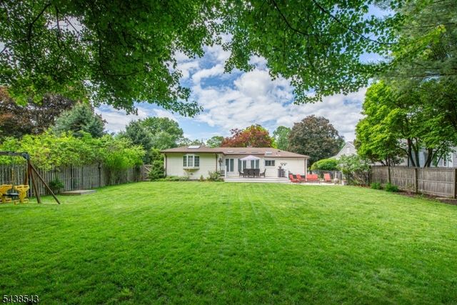 4 Brookhill Pl, Little Falls Twp., NJ 07424