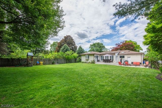 4 Brookhill Pl, Little Falls Twp., NJ 07424