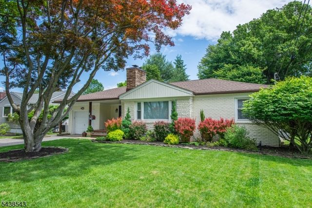 4 Brookhill Pl, Little Falls Twp., NJ 07424