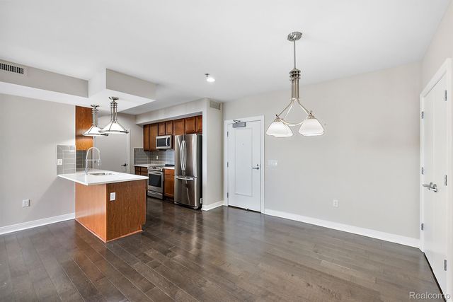 525 W Lafayette Boulevard 20C, Detroit, MI 48226