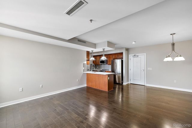 525 W Lafayette Boulevard 20C, Detroit, MI 48226