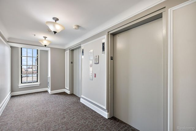 525 W Lafayette Boulevard 20C, Detroit, MI 48226