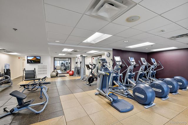 525 W Lafayette Boulevard 20C, Detroit, MI 48226