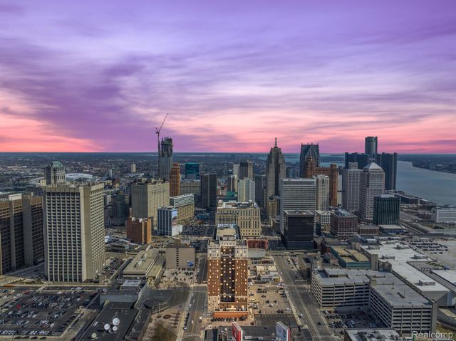 525 W Lafayette Boulevard 20C, Detroit, MI 48226