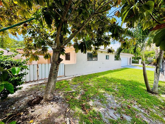 201 SW 40th Ave, Miami, FL 33134