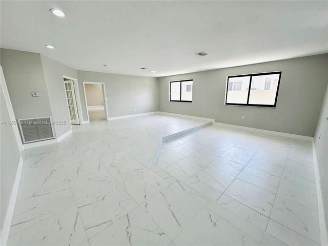 201 SW 40th Ave, Miami, FL 33134