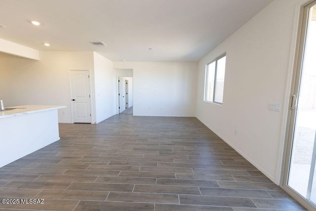 898 W Calle Bombona, Sahuarita, AZ 85629