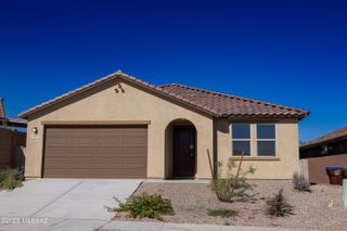 898 W Calle Bombona, Sahuarita, AZ 85629