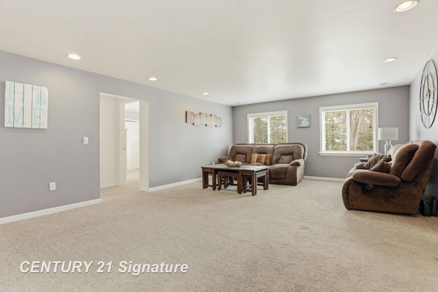 526 S Maple Street, Hemlock, MI 48626