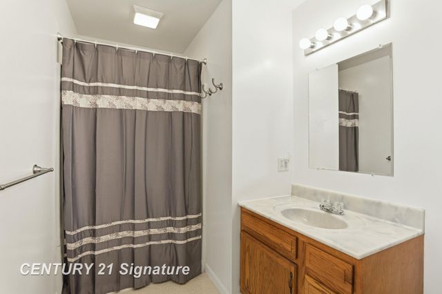 526 S Maple Street, Hemlock, MI 48626