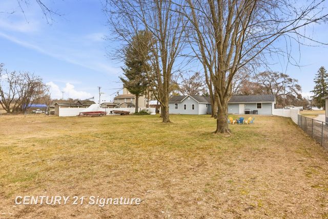 526 S Maple Street, Hemlock, MI 48626