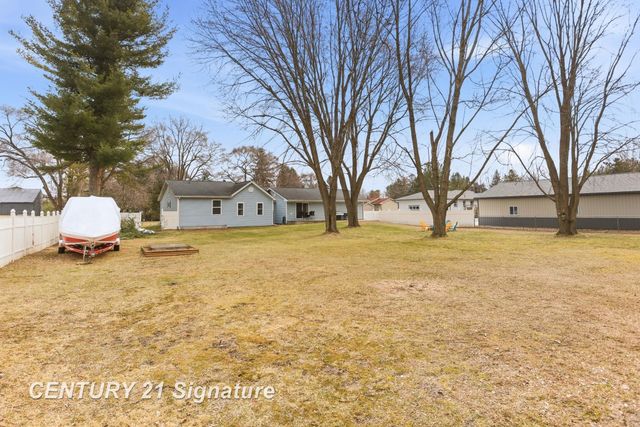 526 S Maple Street, Hemlock, MI 48626