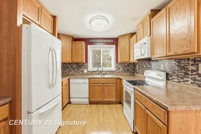 526 S Maple Street, Hemlock, MI 48626