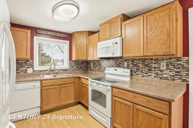 526 S Maple Street, Hemlock, MI 48626