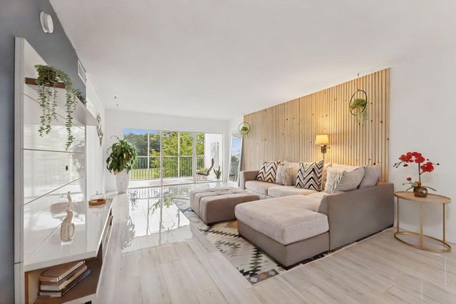 3150 N Palm Aire Drive 308, Pompano Beach, FL 33069