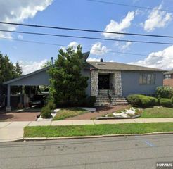 433 Chase Avenue, Lyndhurst, NJ 07071