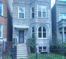 1661 S Homan Avenue garden, Chicago, IL 60638