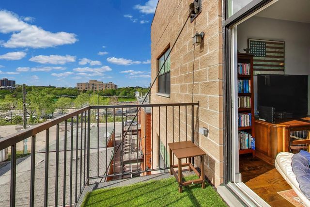 504 S Oakley Boulevard, Chicago, IL 60612