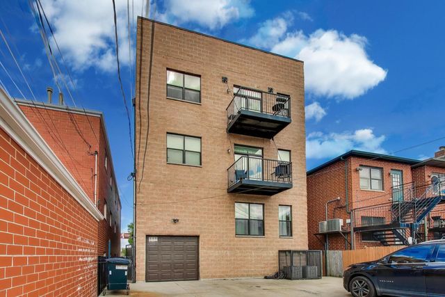504 S Oakley Boulevard, Chicago, IL 60612