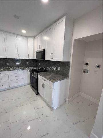 3315 SW 91st Ave, Miami, FL 33165