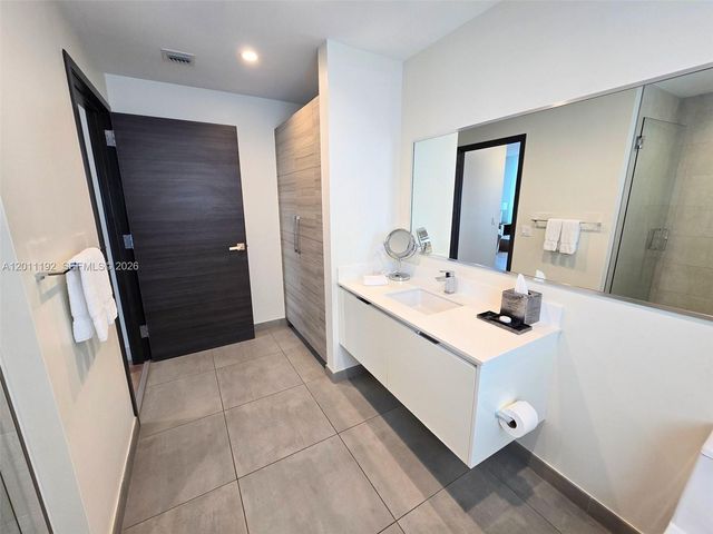 777 N Ocean Dr N507, Hollywood, FL 33019